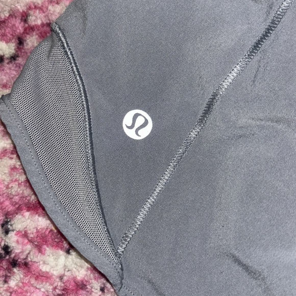 Rhino Grey Lululemon shorts size 8 (2.5 inch) - Picture 3 of 4